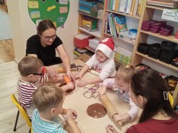 2025-12-02 Piernikowo i lukrowo u Biedronek